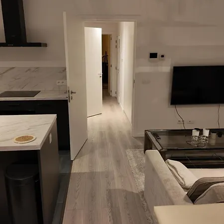 Terasse Plein Sud A Forest Apartment